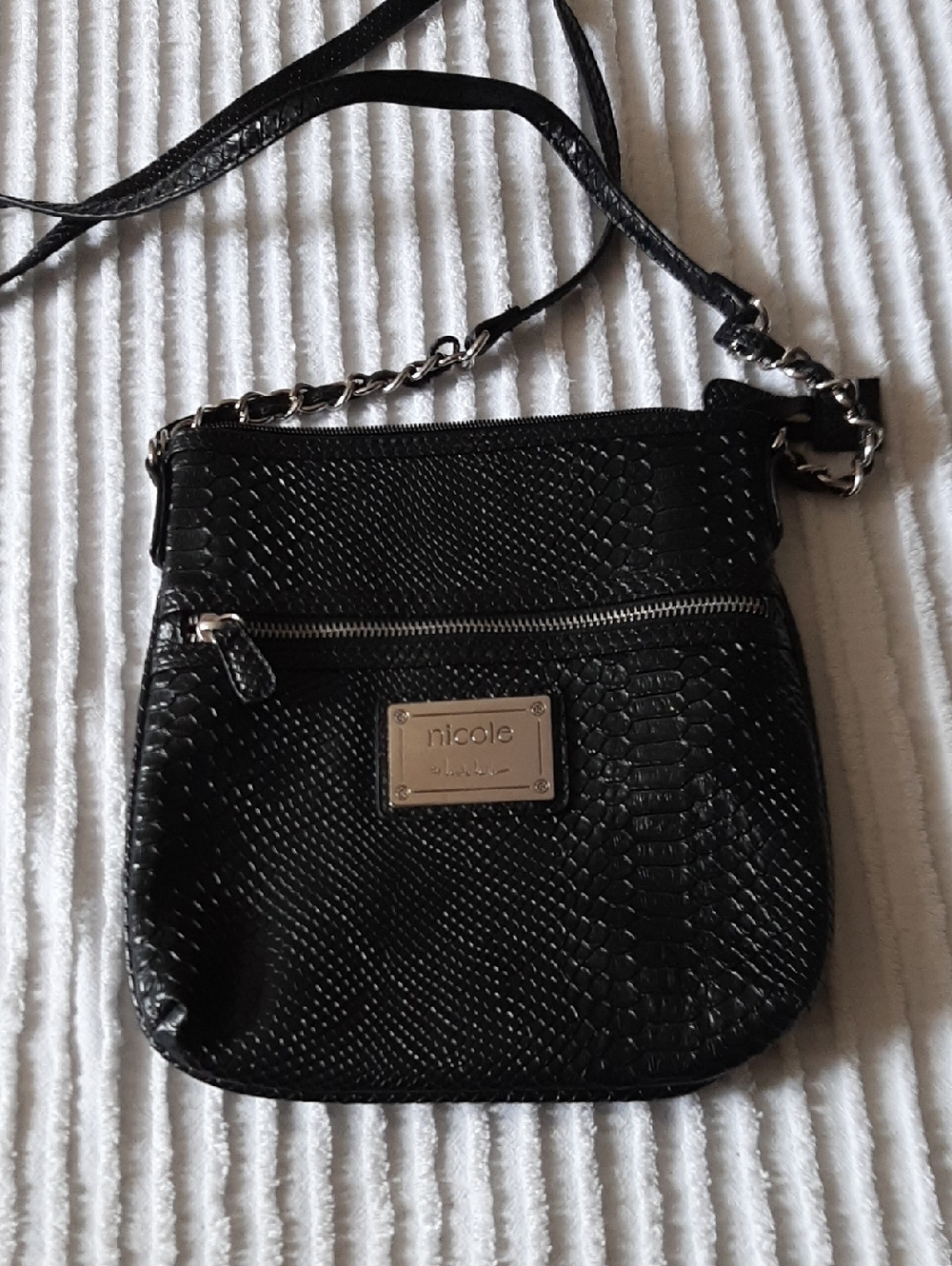 Nicole Miller Black Textured Crossbody Purse with Silver Hardware